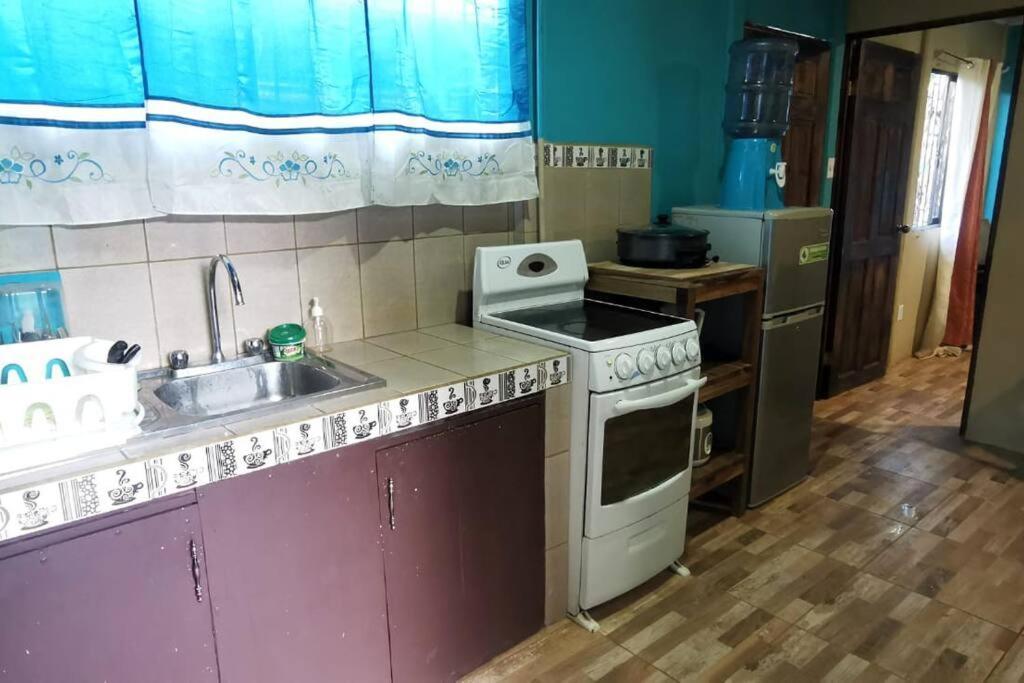 Manta Ray'S Cahuita Apart. Apartment ภายนอก รูปภาพ