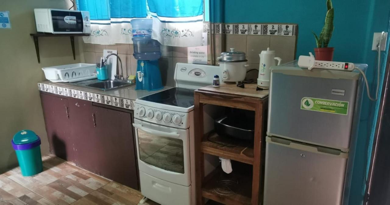 Manta Ray'S Cahuita Apart. Apartment ภายนอก รูปภาพ